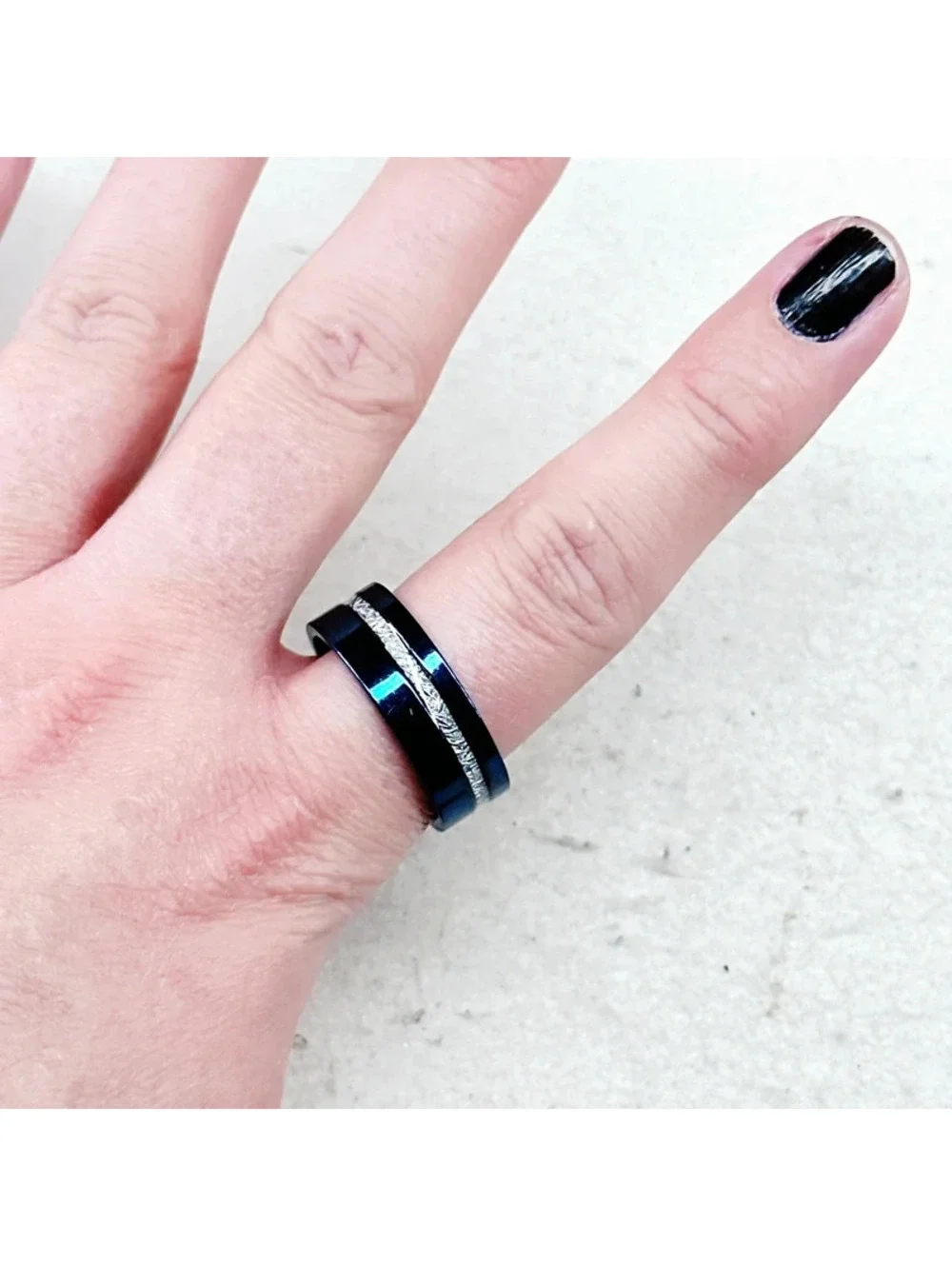 3022u. Men’s 11.5 Ring Navy Band